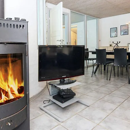 8 Person In Orsted-by Traum * Kare