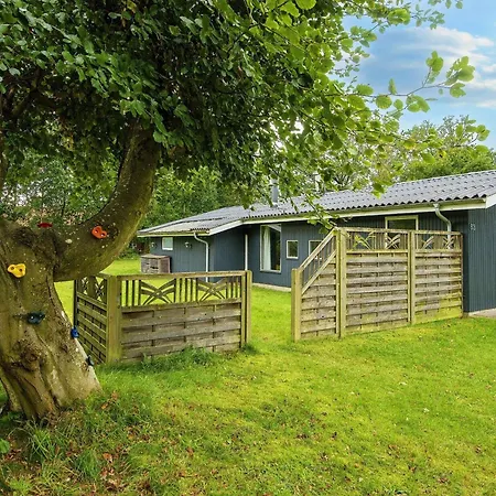 8 Person In Orsted-by Traum *